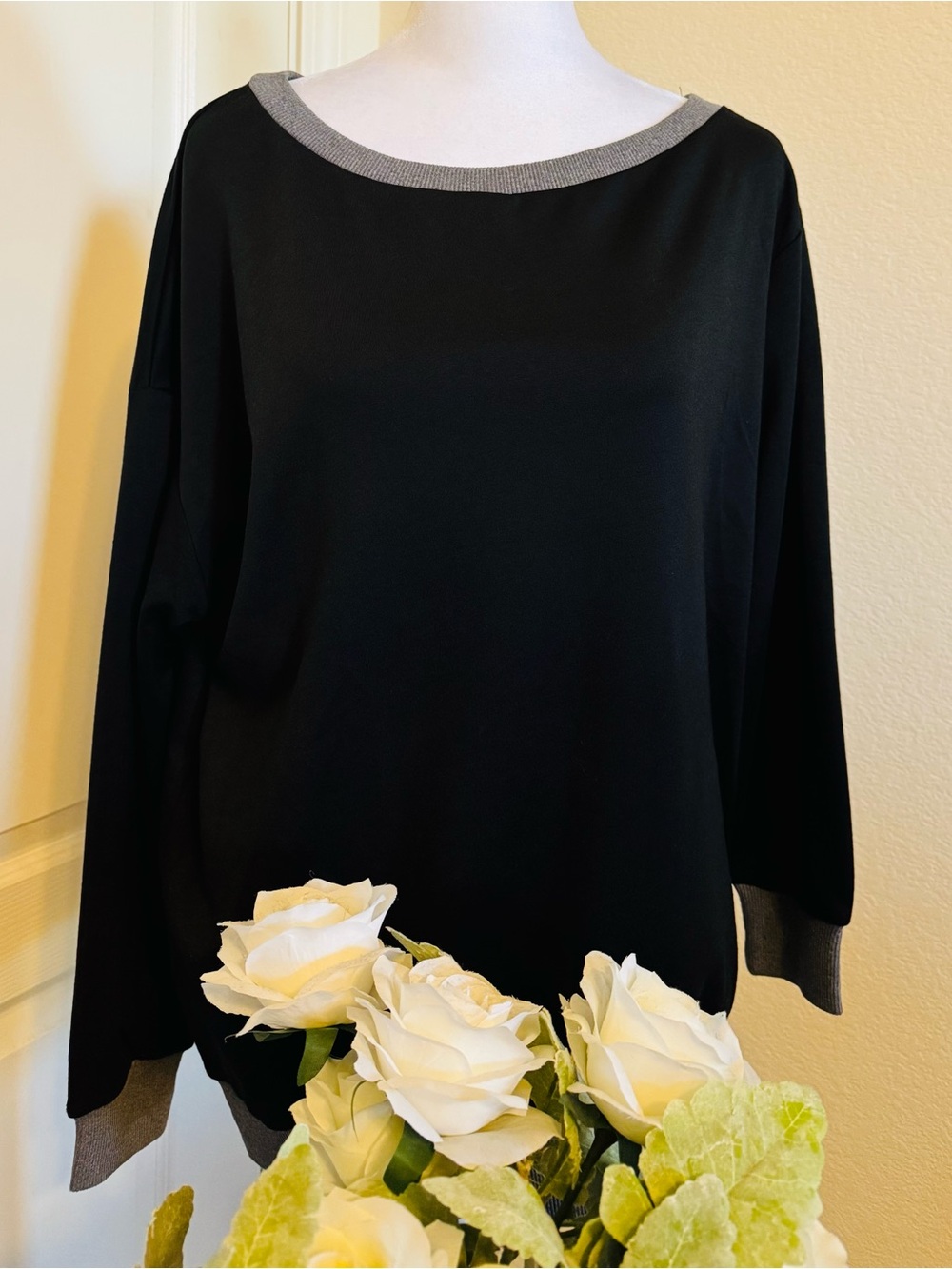 Black Boatneck Long-Sleeve Top with Contrast Trim. Women Size XS
